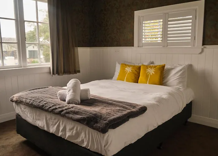 Victorian Designs - Spacious In * Rotorua